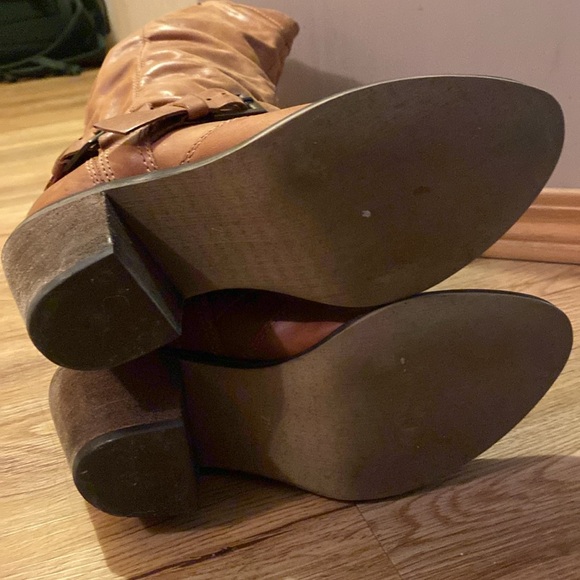 Steve Madden soft leather boots. - Picture 3 of 10